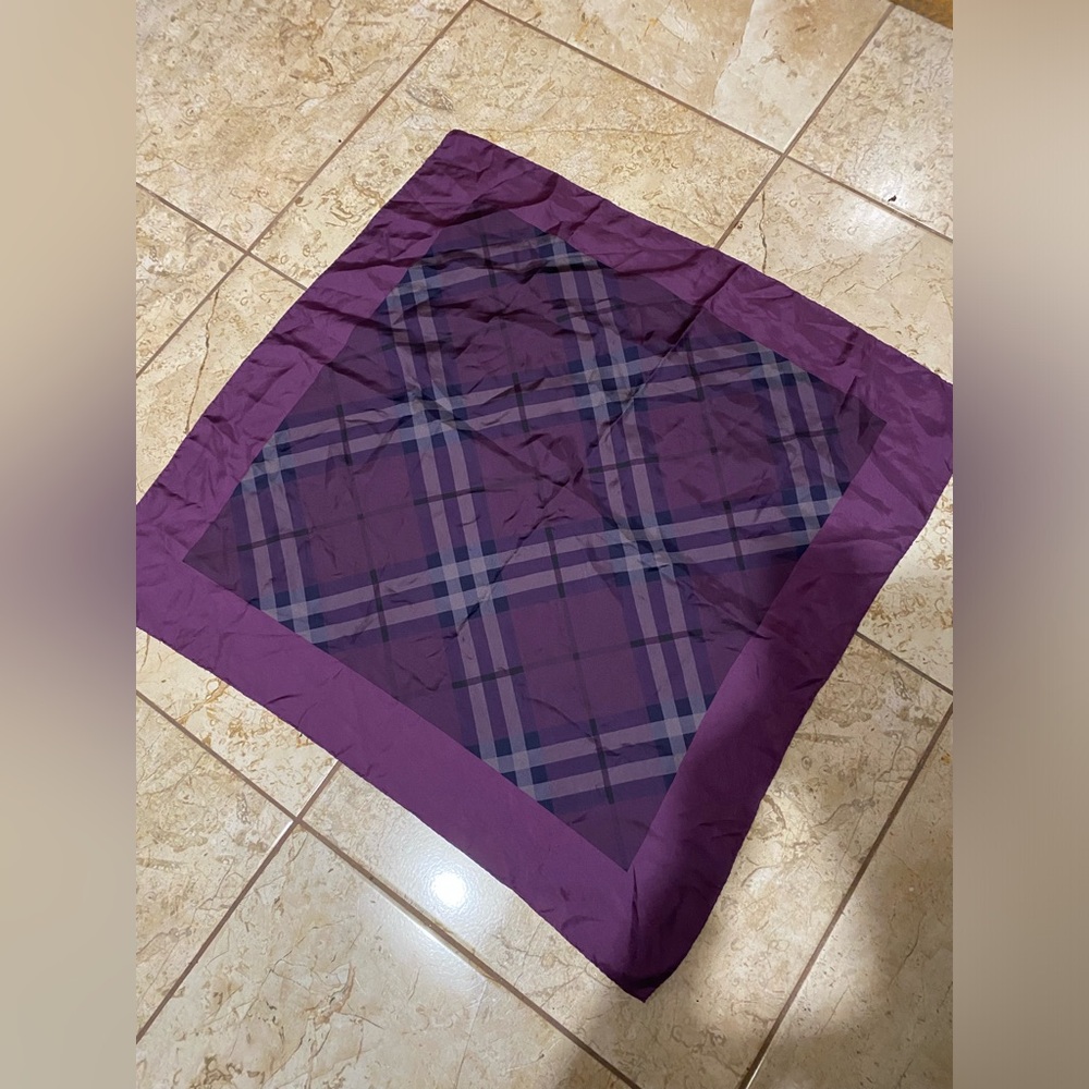 Burberry - Picture 6 of 10